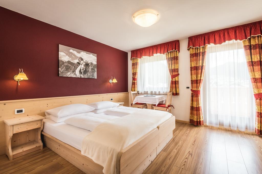 Hotel Pradat Corvara In Badia Esterno foto